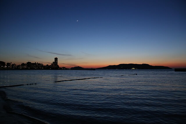 뜨거운 여름, 뜨거운 축제의 도시 – 8월의 후쿠오카 여행 완벽 가이드