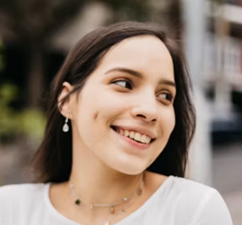 인디언보조개의 관상학적 의미와 수술 방법