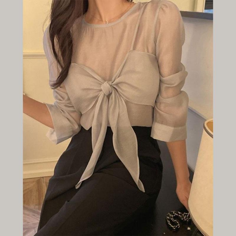 퍼프 앞 리본 뷔스티에 시스루 블라우스 페미닌룩