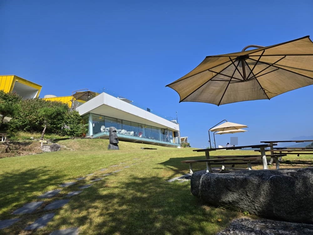 가평 모아이카페