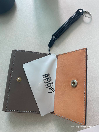RFID 프로텍터 지갑 실착