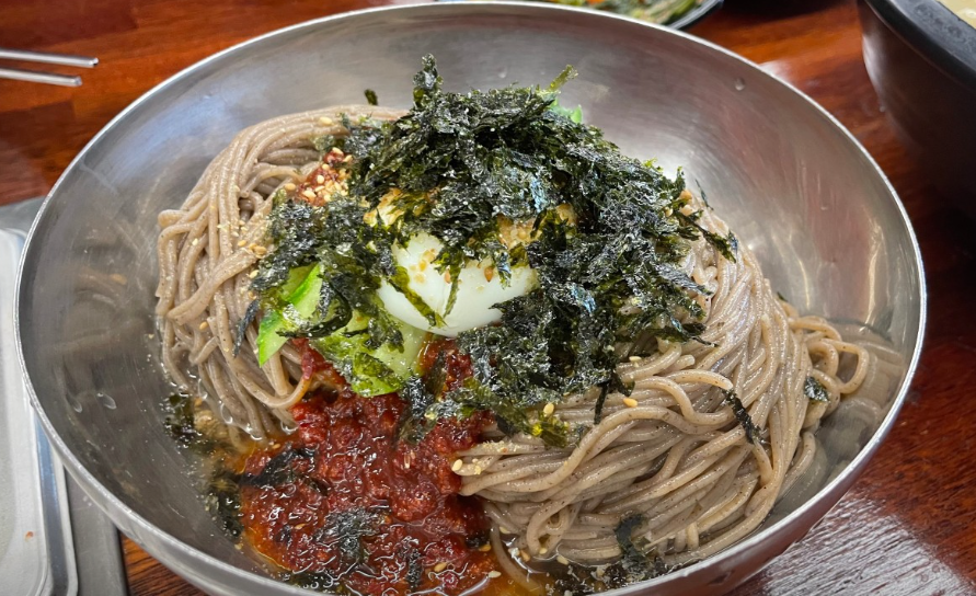 신촌막국수