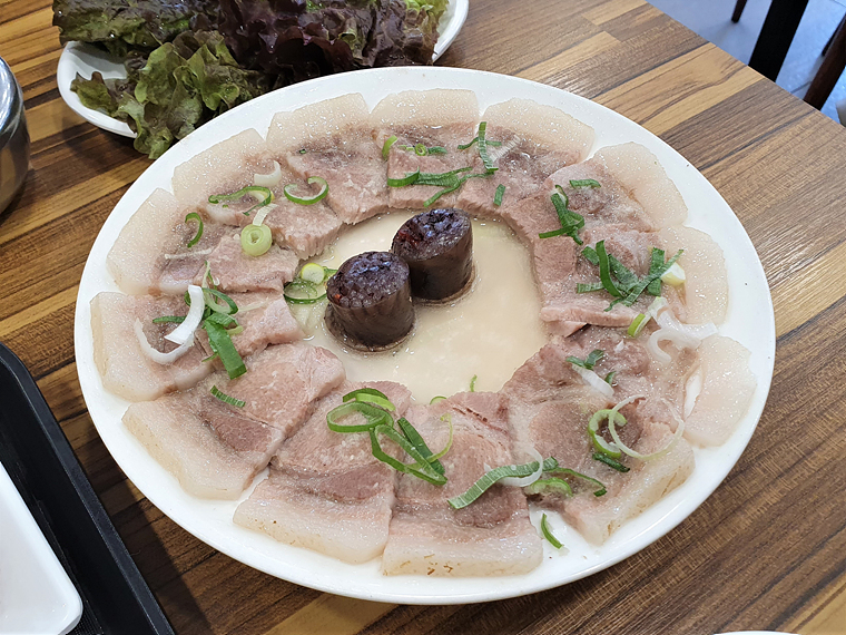 수육