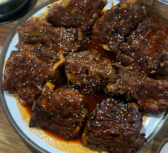 핸썸즈 경동시장 뼈구이