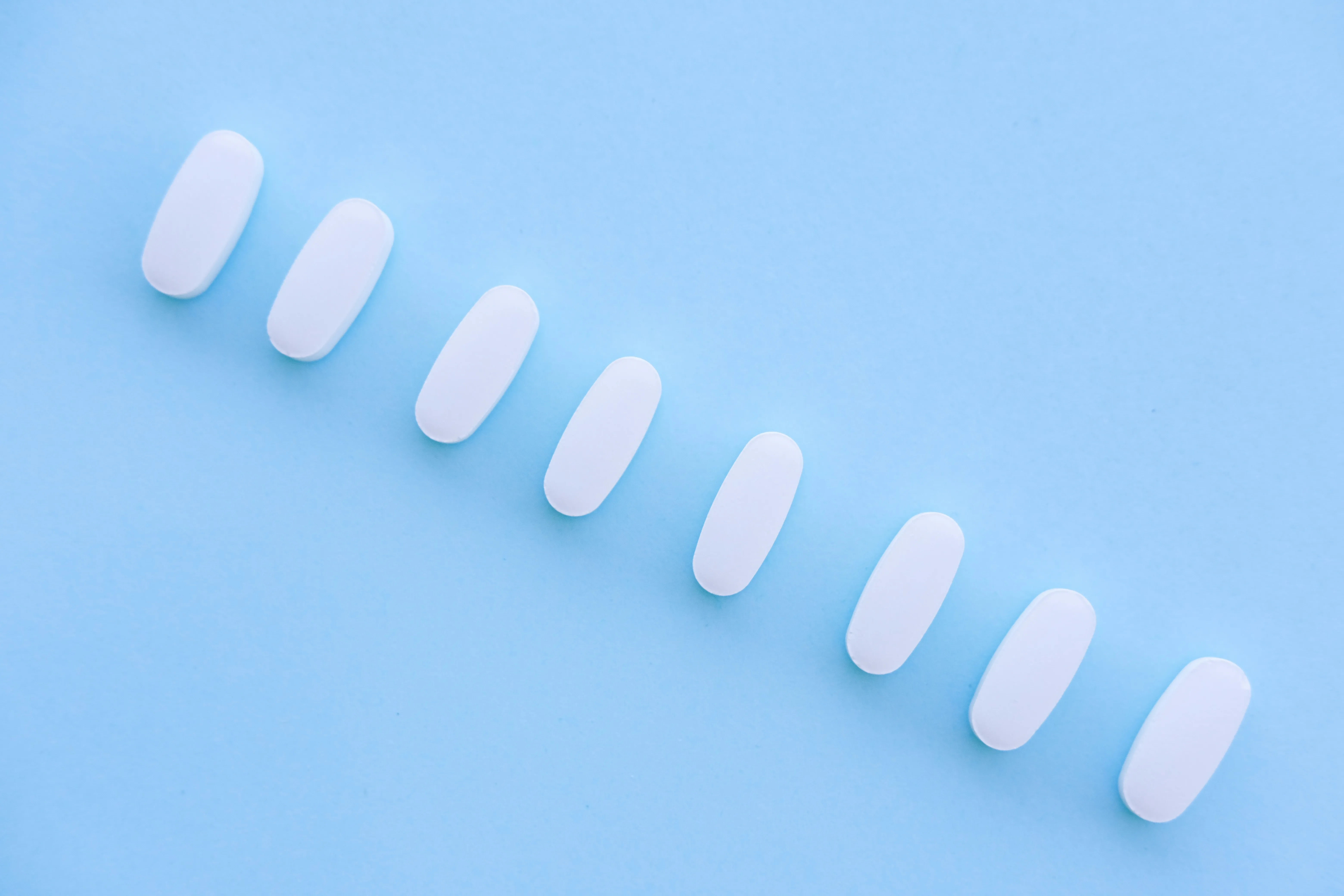 글루코사민의효능-글루코사인-무릎-관절염-관절건강-관절영양제-콘드로이친