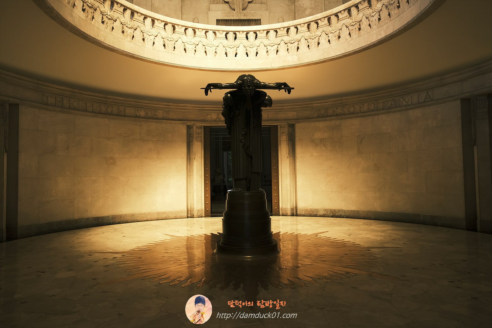 앤잭 전쟁 기념관 (ANZAC MEMORIAL)