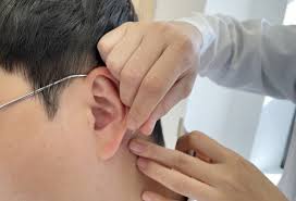 귀에서 소리가 나는 이유