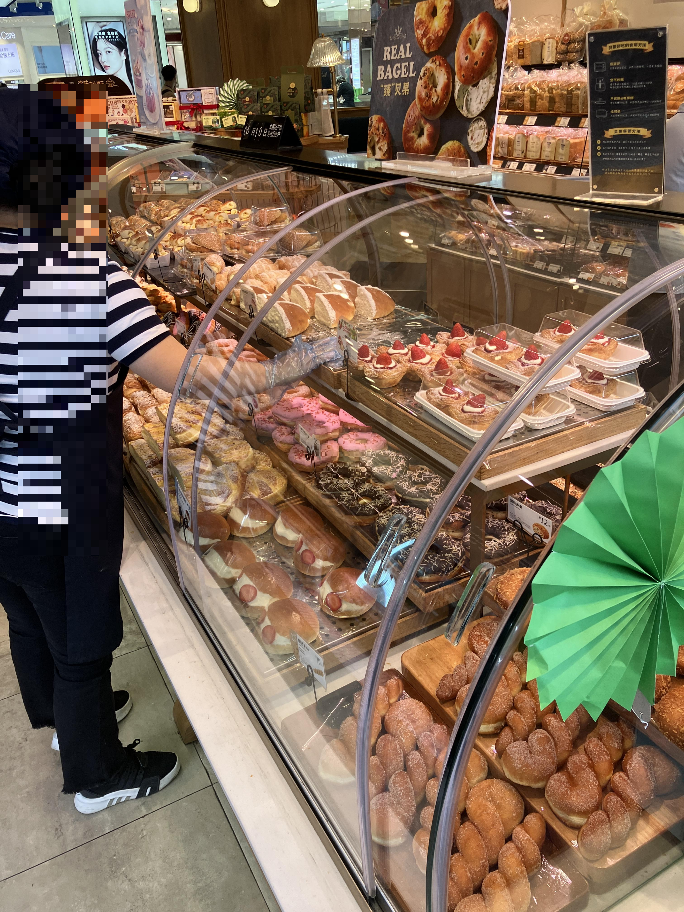 중국선양의 파리바게뜨 중화루점