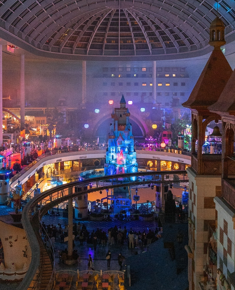 불들어온 밤의 롯데월드성