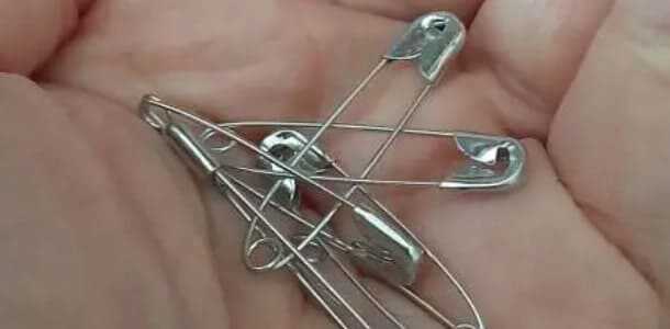 스마트폰 유심 트레이 분리 핀 대체 준비물 옷핀