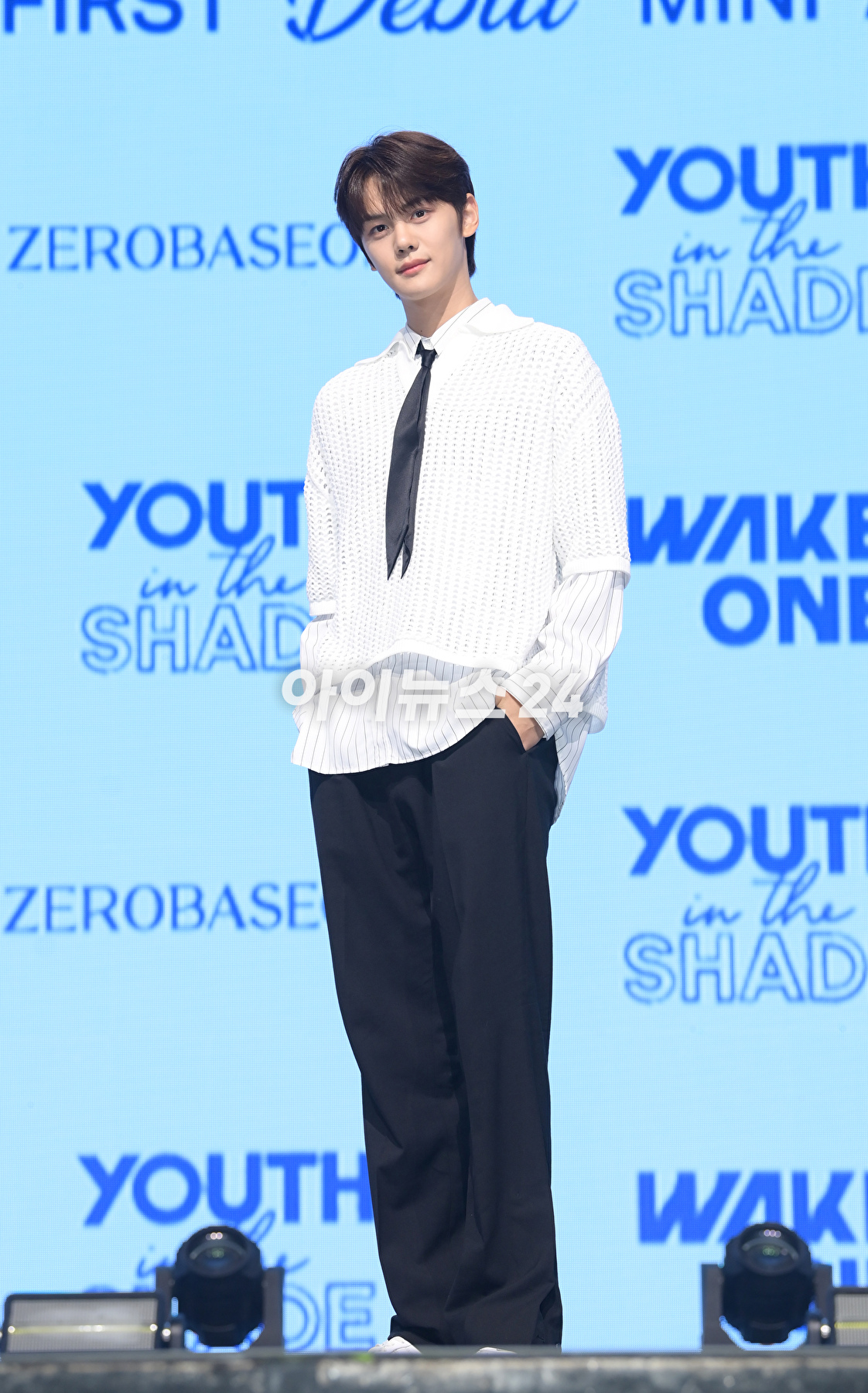 그룹 제로베이스원 김규빈이 10일 오후 서울 광진구 광장동 예스24라이브홀에서 열린 제로베이스원(ZEROBASEONE) 데뷔 쇼케이스에 참석하고 있다. [사진=정소희 기자]