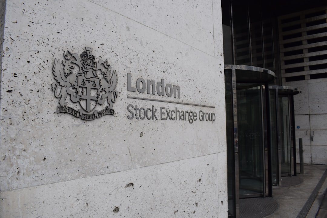 leading stock