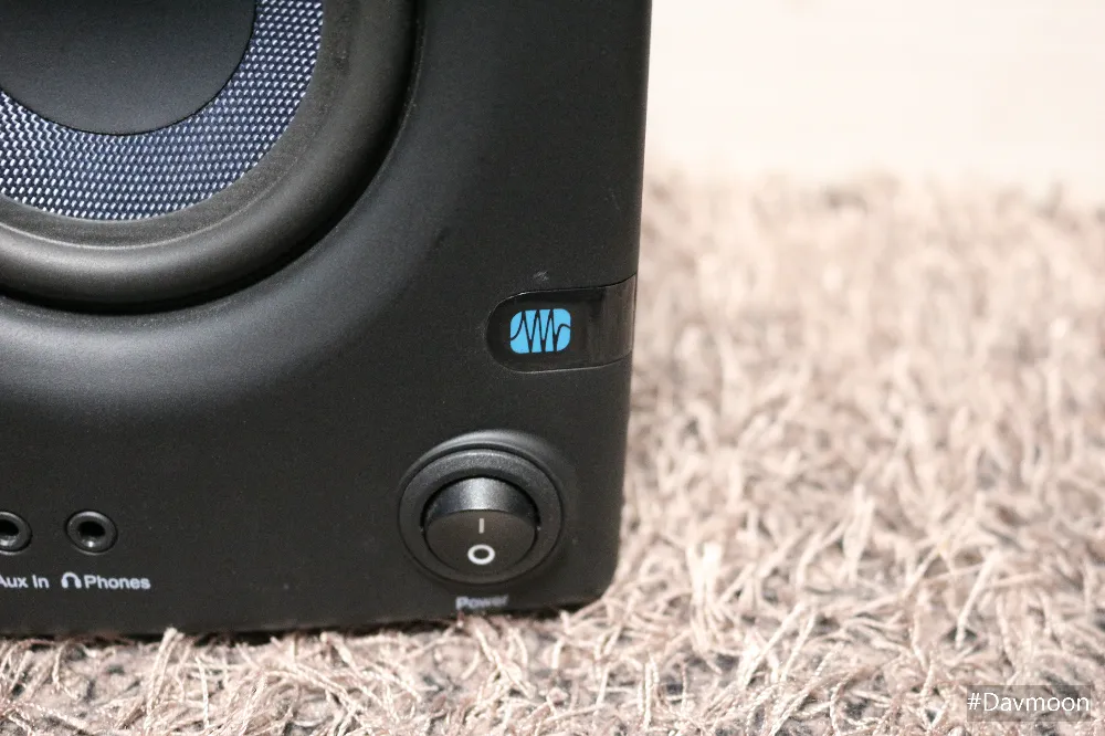 PreSonus ERIS E3.5 BT 로고 근접 촬영