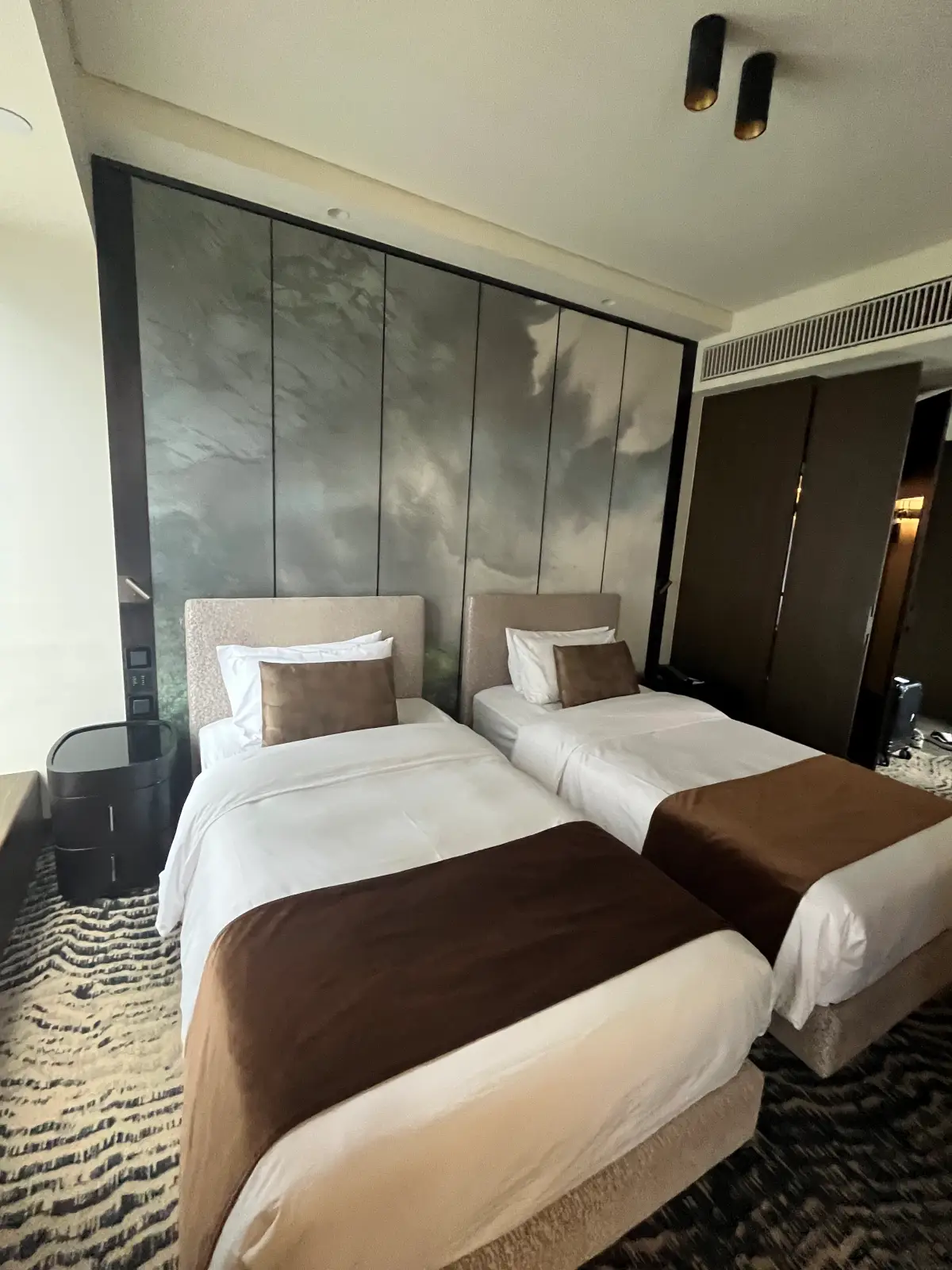 아크보호텔-침대