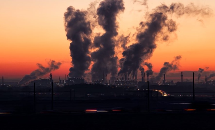 공장에서-나오는-매연