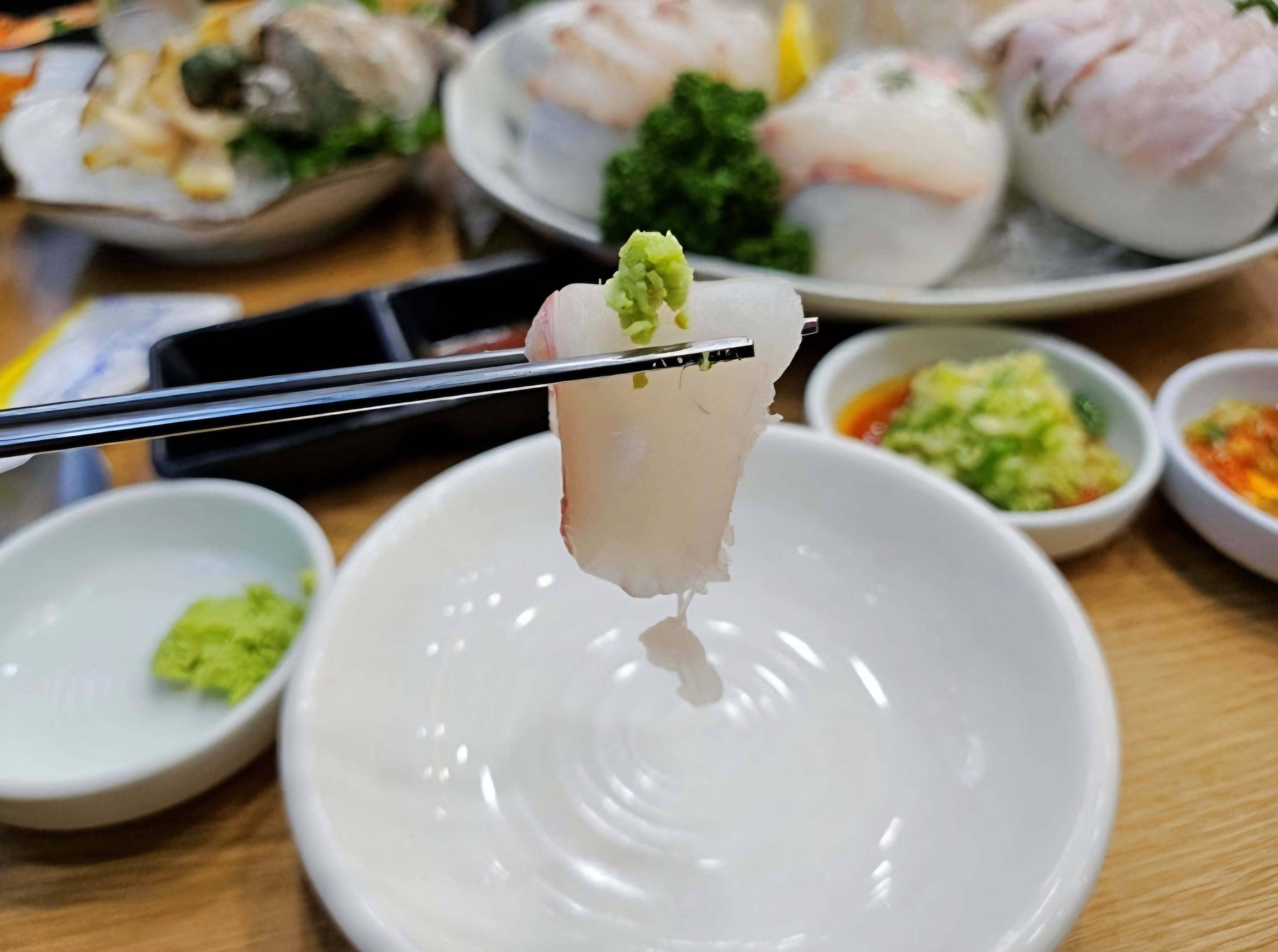선유횟집 신선한 모둠회 한 점