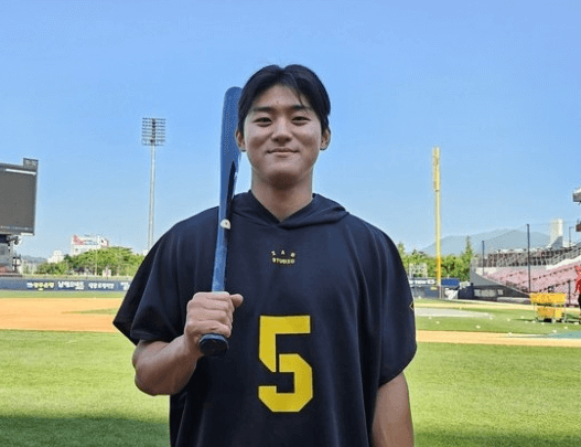 기아타이거즈 TOP 10 연봉 잘생긴 야구선수 김도영