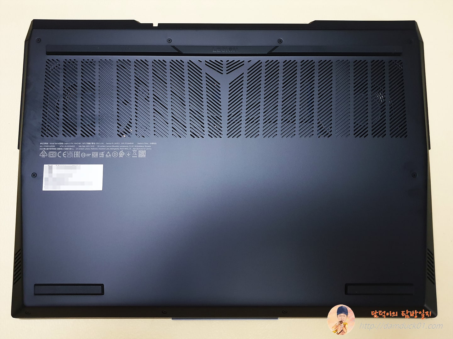 레노버-LEGION5PRO-하판-담덕이의탐방일지