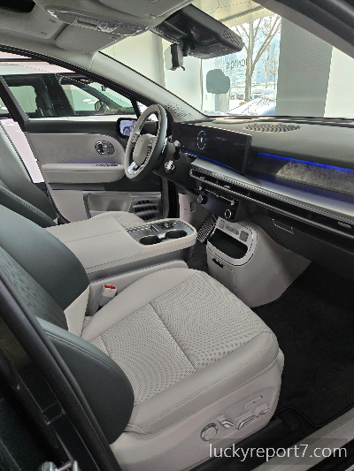 아이오닉9-녹턴그레이메탈릭-실물색상