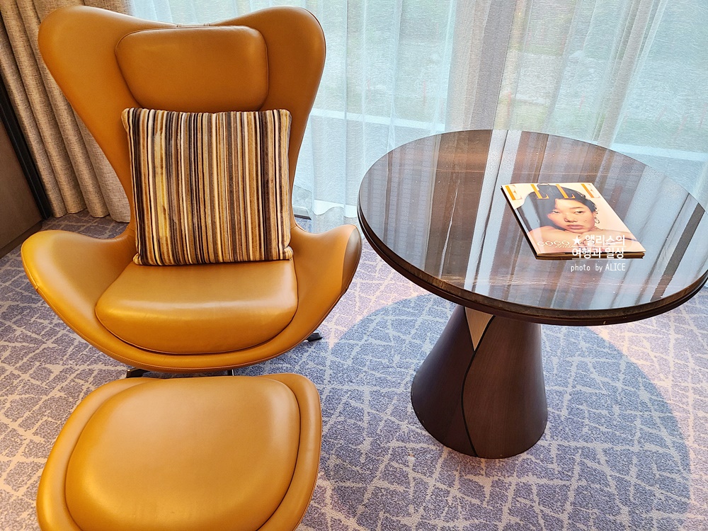 페어몬트 앰배서더 서울, 페어몬트룸 (킹사이즈 베드) 후기