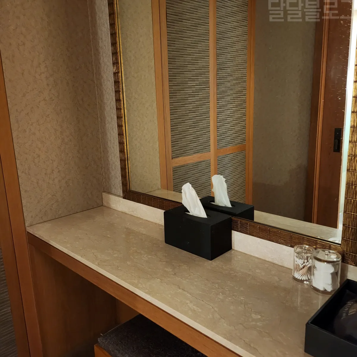 강원도-고성-가족여행-소노펠리체-빌리지-델피노-객실-화장대