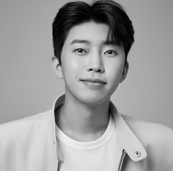 임영웅 갤러리 - 온라인에서 사진과 영상을 감상하는 모든 방법