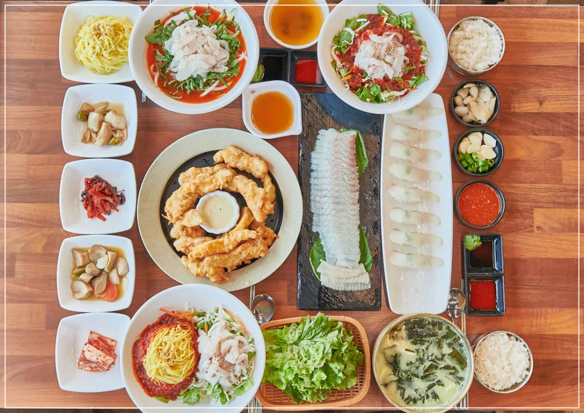 광어회, 광어초밥, 광어탕수어, 광어회덮밥, 광어물회, 광어미역국, 광어회국수, 밑반찬