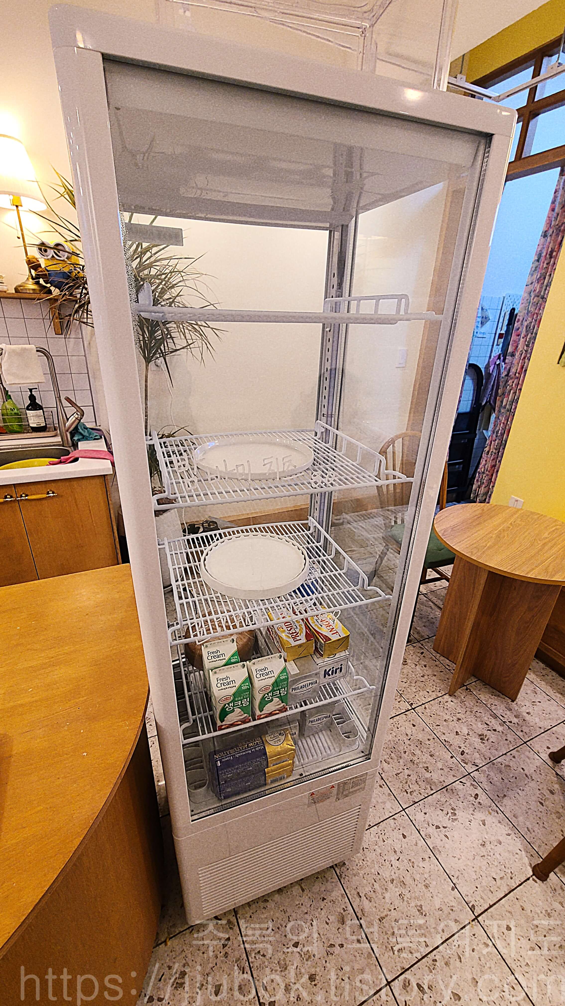 아롬-베이크-내부-냉장고