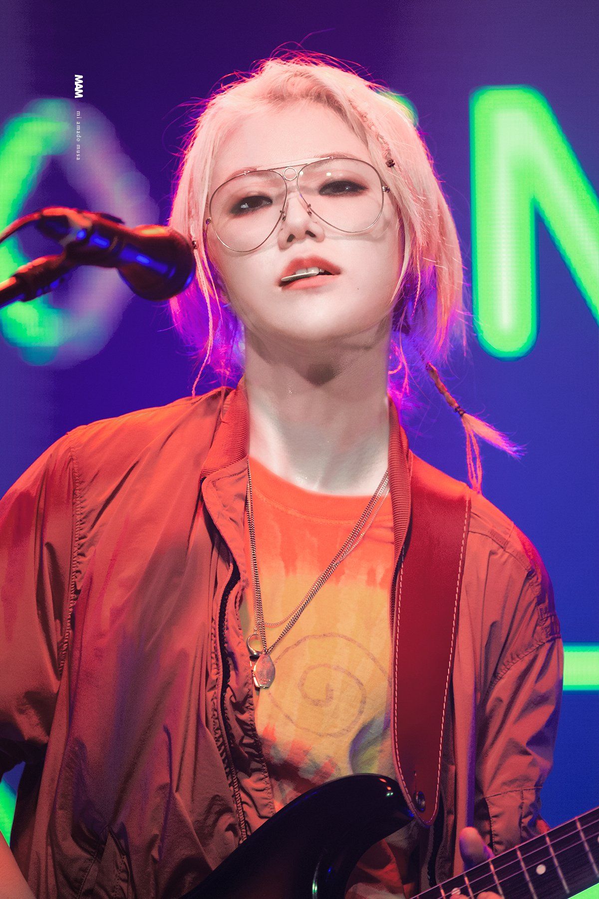 황소윤_새소년_프로필_나이_과거_유아인