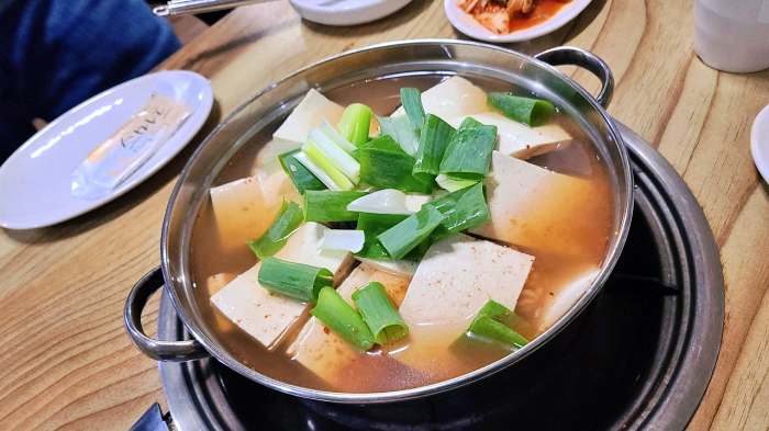 토요일은밥이좋아 토밥좋아 천안 감칠맛 생태찌개 맛집