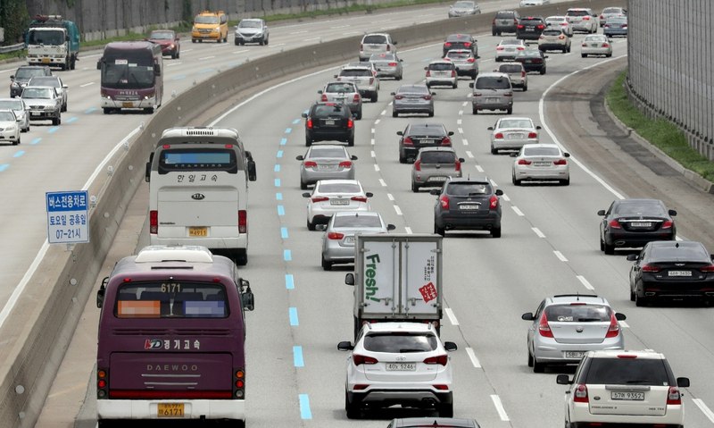 고속도로-버스전용차로-시간-표지판