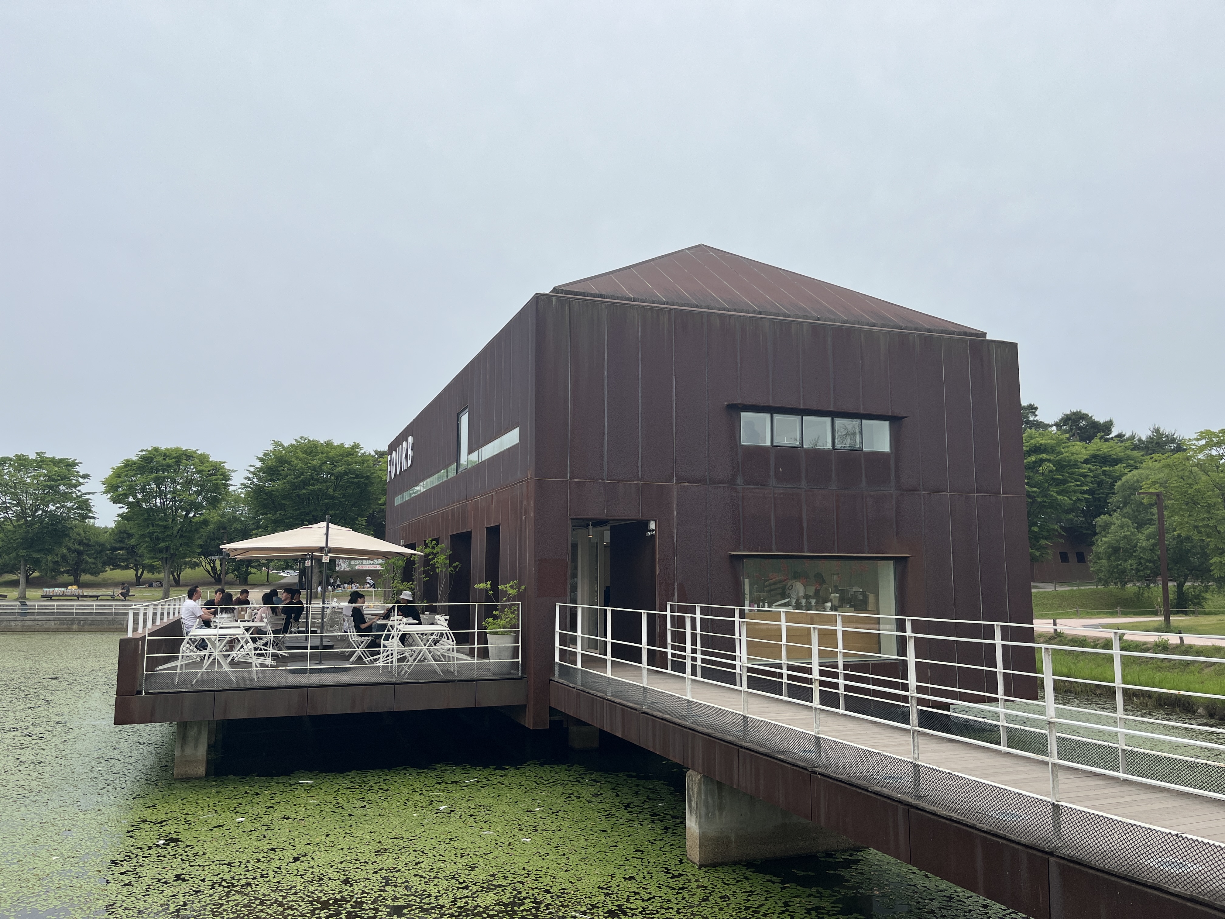 포비베이글 건물 사진