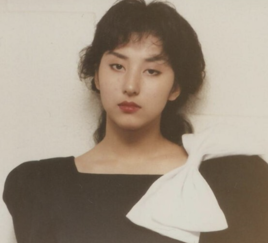 김완선 눈빛