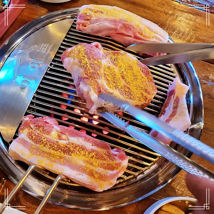 네모세모 제주 성산 일출봉 맛집 흑돼지 연탄불 구이 생고기 오마카세 맛있는 고기집