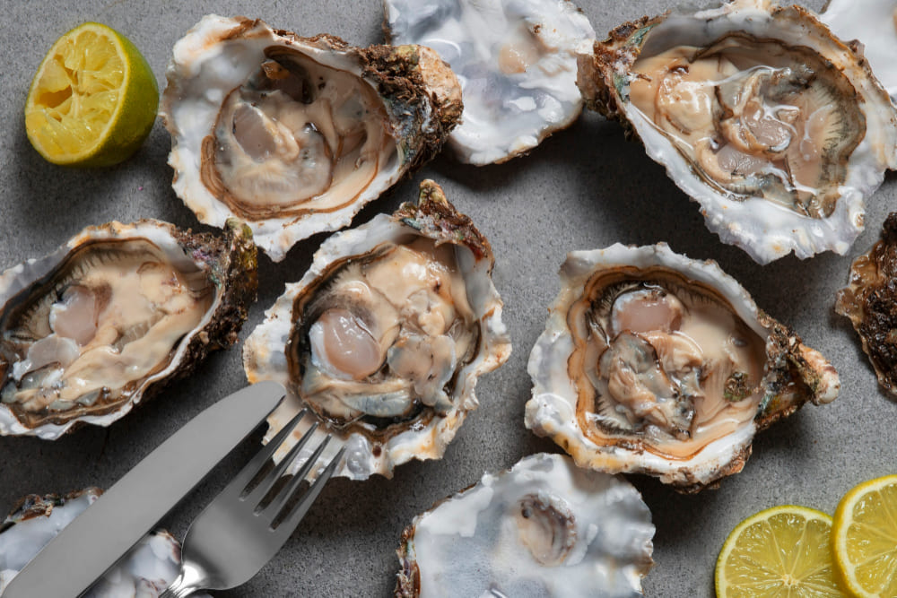 굴은 남성호르몬 향상과 성기능향상에 도움을 준다.