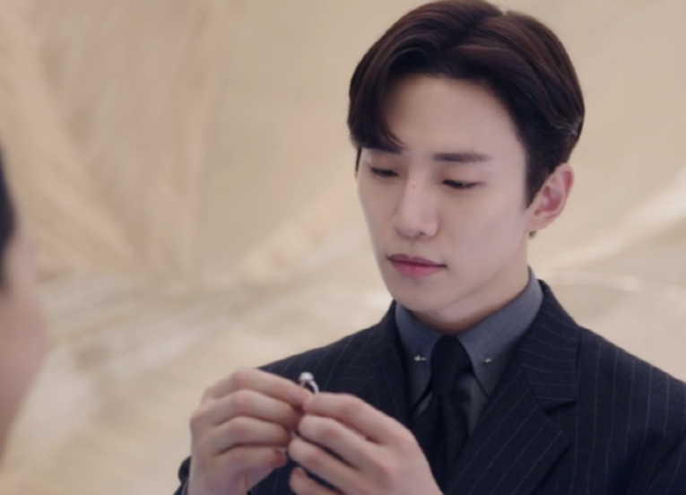 K-drama, king the land, propose ring