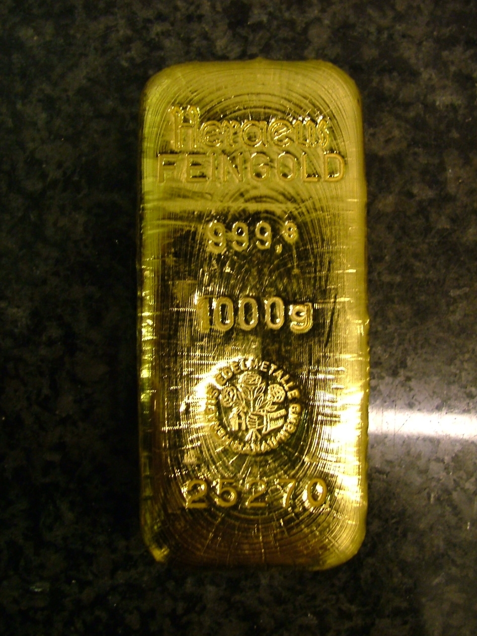 출처 - 픽사베이. 골드바 사진