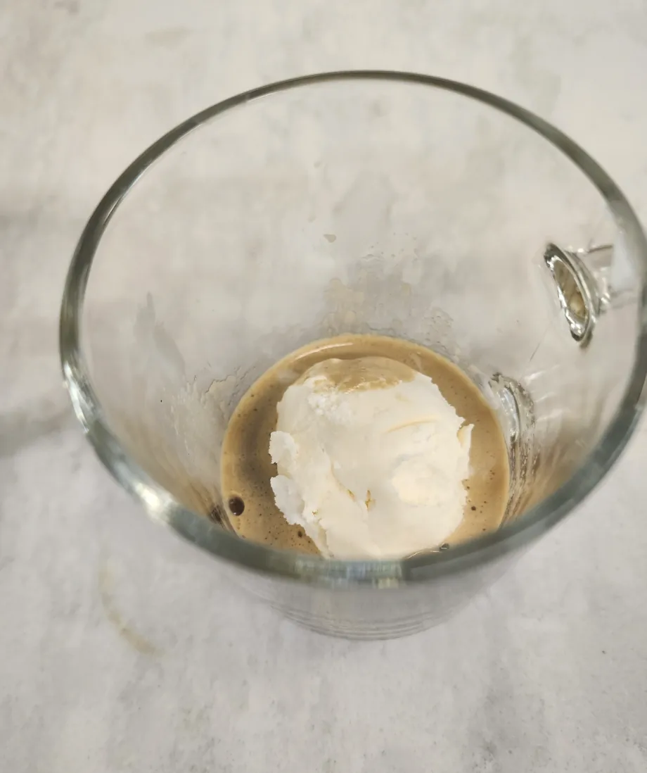 아포카토아이스크림커피완성사진