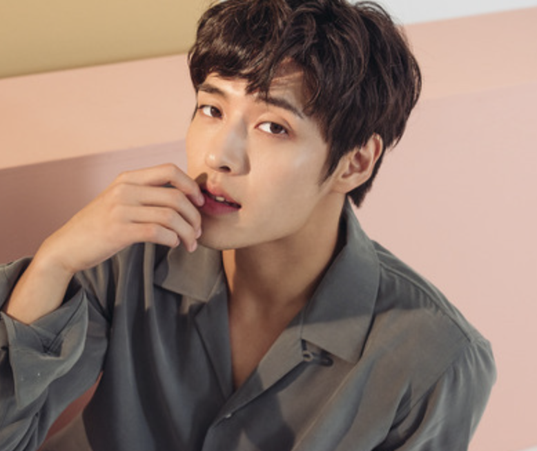 강하늘 화보2