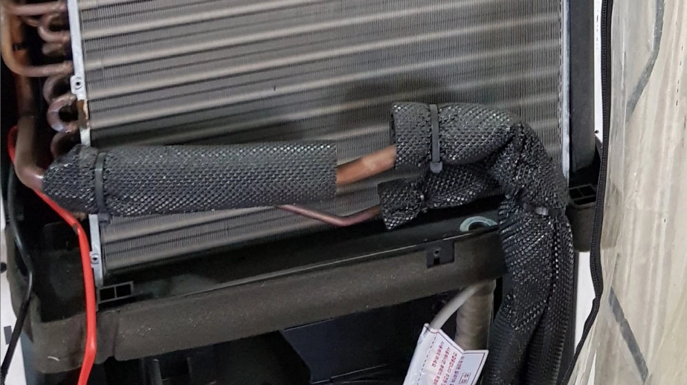 스탠드 에어컨 물이 나오는 곳