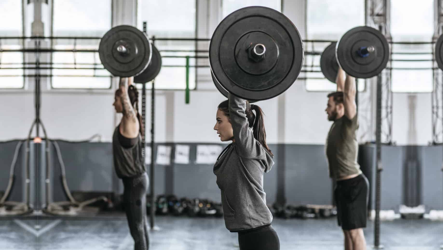 역도와 같은 고강도 운동으로 크로스핏의 부상위험도 높다.