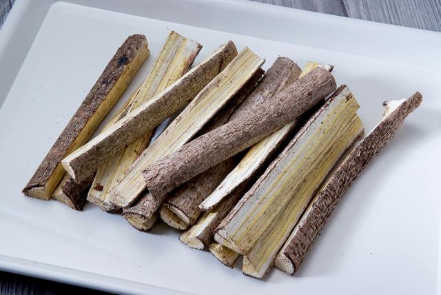 옷나무, 잘려진 나무, 조각나무