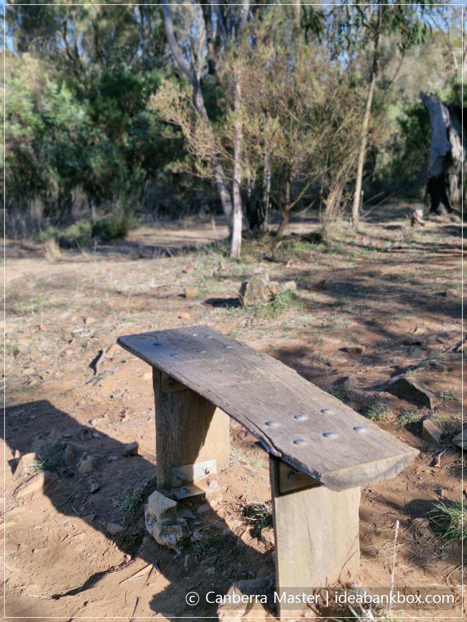 중간에 만들어 놓은 쉼터 의자