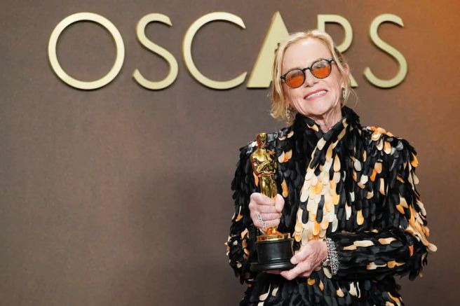 아내 에이미 매디건 오스카 수상에 기뻐하는 에드 해리스 제98회 아카데미 시상식 현장