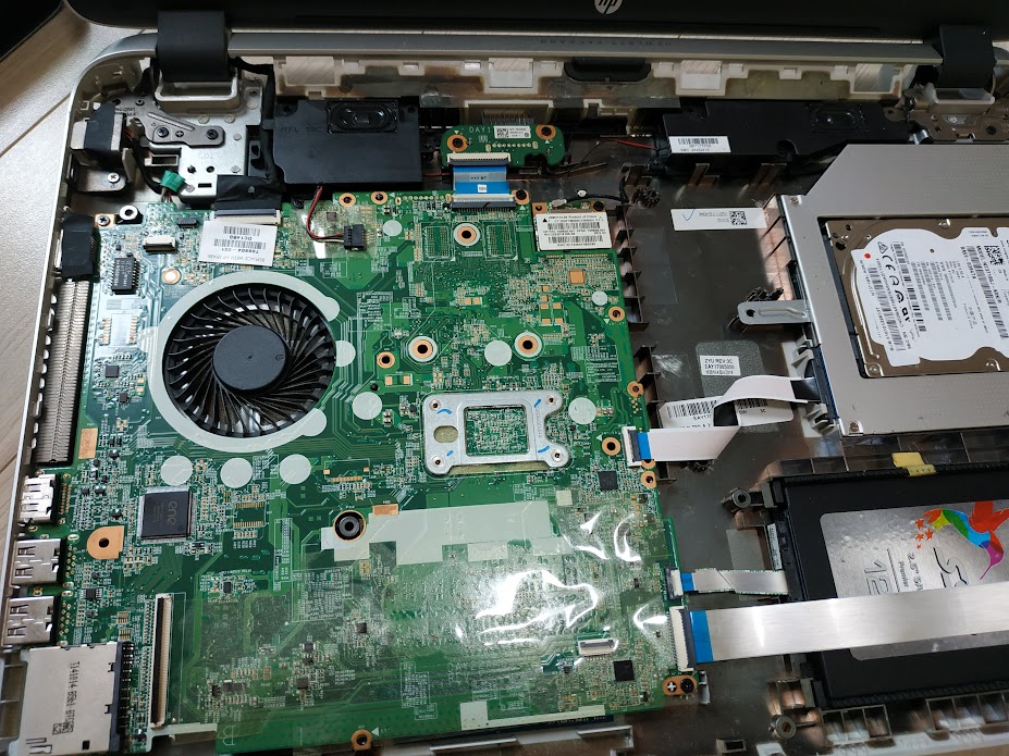 HP 파빌리온 17 노트북 분해 13