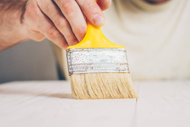 페인트-칠하는-모습