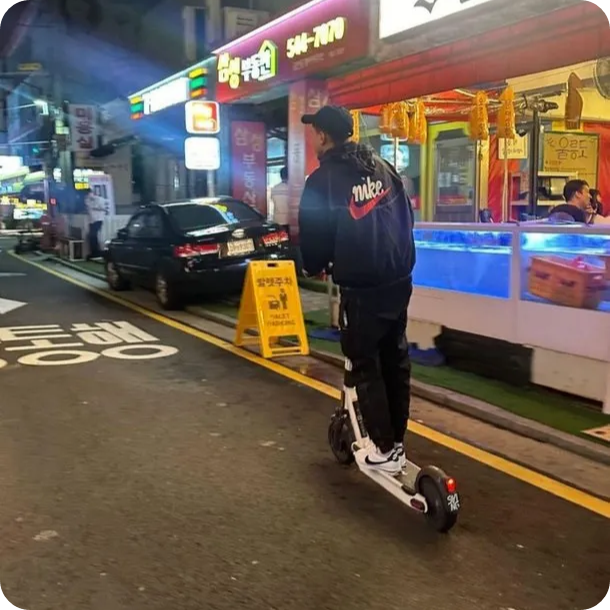 FC서울 제시 린가드 전동 킥보드 무면허 헬멧 미착용