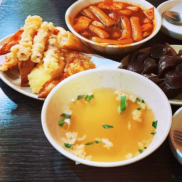 행복을 더하는 달콤한 한 그릇 국물 떡볶이 명지대 맛집 추천 생방송투데이 인생분식