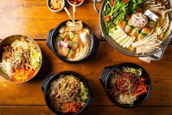 생생정보 믿고 떠나는 스타의 고장 가수 박남정 경남 한안 한식 맛집 탐밀