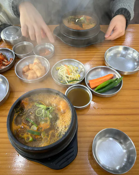생생정보 대결 맛 대 맛 25cm 뼈 탑 감자탕 vs 해물간장뼈찜 음식점